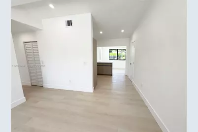 3512 NW 176th Ter, Miami Gardens, FL 33056 - Photo 7