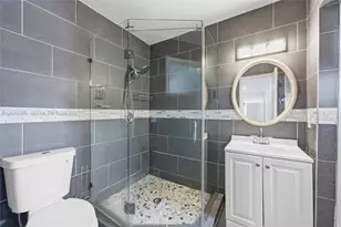 9771 NW 24th Pl, Sunrise, FL 33322 - Photo 19