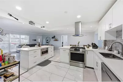 9771 NW 24th Pl, Sunrise, FL 33322 - Photo 13