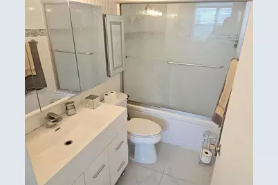 770 Claughton Island Dr #602, Miami, FL 33131 - Photo 13