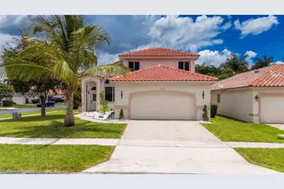 7569 Parkside Ln, Margate, FL 33063 - Photo 1
