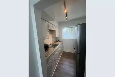 7720 Harding Ave #9, Miami Beach, FL 33141 - Photo 11