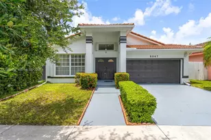 8967 NW 146th Terrace, Miami Lakes, FL 33018 - Photo 1