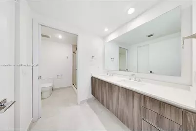 488 NE 18th St #2304, Miami, FL 33132 - Photo 7