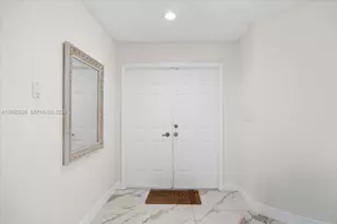 9847 Fairway Cove Ln, Plantation, FL 33324 - Photo 41