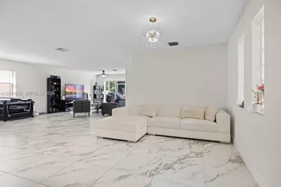 9847 Fairway Cove Ln, Plantation, FL 33324 - Photo 45