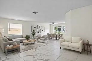 9847 Fairway Cove Ln, Plantation, FL 33324 - Photo 7
