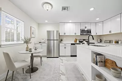 9847 Fairway Cove Ln, Plantation, FL 33324 - Photo 21