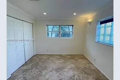 1107 NE 8th St, Hallandale Beach, FL 33009 - Photo 5