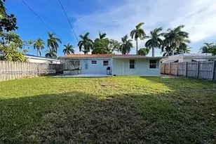 1107 NE 8th St, Hallandale Beach, FL 33009 - Photo 9