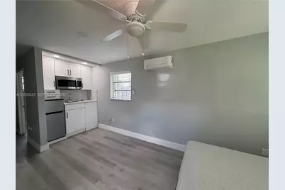 7889 NW 174th St #Studio, Hialeah, FL 33015 - Photo 3