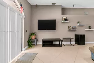17971 SW 12th Ct, Pembroke Pines, FL 33029 - Photo 7