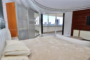 3000 Island Blvd, Aventura, FL 33160 - Photo 19