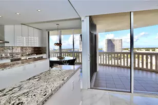 3000 Island Blvd, Aventura, FL 33160 - Photo 11