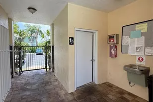 221 Waterside Dr, Hypoluxo, FL 33462 - Photo 11