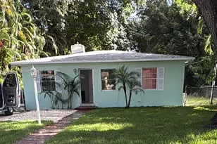475 NE 164th St, Miami, FL 33162 - Photo 1
