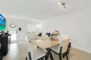 4260 SW 68th Ct, Miami, FL 33155 - Photo 7