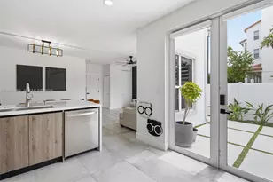 16930 SW 90th St, Miami, FL 33196 - Photo 5