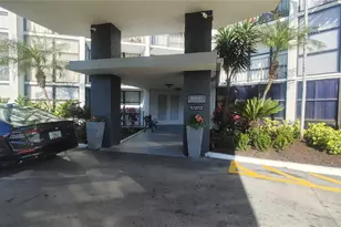 1000 Parkview Dr, Hallandale Beach, FL 33009 - Photo 31