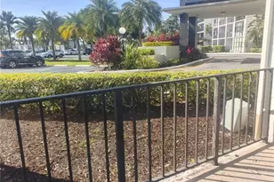 1000 Parkview Dr, Hallandale Beach, FL 33009 - Photo 19
