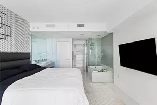 650 NE 32nd St, Miami, FL 33137 - Photo 11