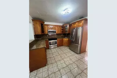341 Aladdin St, Opa Locka, FL 33054 - Photo 5