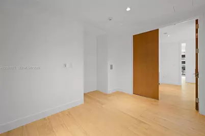 10203 Collins Ave #401, Bal Harbour, FL 33154 - Photo 7