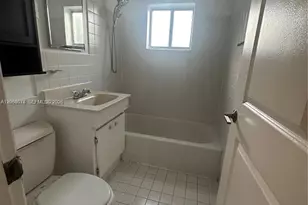 5743 Lincoln St, Hollywood, FL 33021 - Photo 5