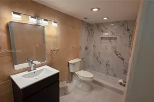 1301 NE Miami Gardens Dr, Miami, FL 33179 - Photo 5