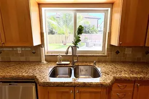 9833 NW 5th Ct, Plantation, FL 33324 - Photo 13