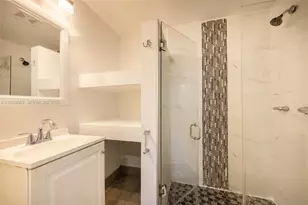 416 NW 58th Ave, Miami, FL 33126 - Photo 9