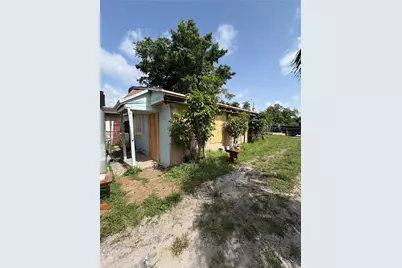 2954 NW 91st St, Miami, FL 33147 - Photo 9