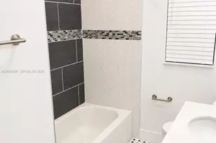 1039 NE 17th Ave, Fort Lauderdale, FL 33304 - Photo 5