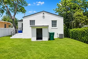 1114 NW 59th St, Miami, FL 33127 - Photo 7