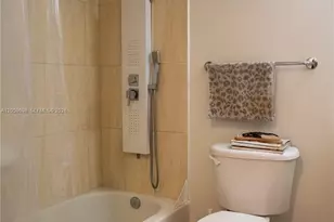 1750 N Bayshore Dr, Miami, FL 33132 - Photo 23