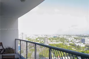1750 N Bayshore Dr, Miami, FL 33132 - Photo 25