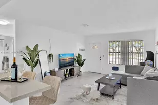 1092 SW 3rd St, Hallandale Beach, FL 33009 - Photo 5