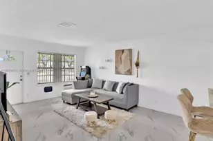 1092 SW 3rd St, Hallandale Beach, FL 33009 - Photo 3