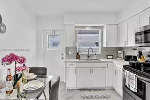 1092 SW 3rd St, Hallandale Beach, FL 33009 - Photo 7