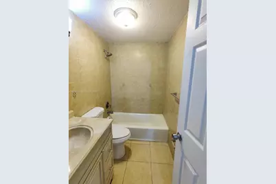 5705 W 20th Ave #215, Hialeah, FL 33012 - Photo 11