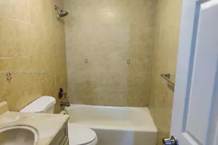 5705 W 20th Ave, Hialeah, FL 33012 - Photo 11