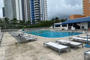 19201 E Collins Ave, Sunny Isles Beach, FL 33160 - Photo 3