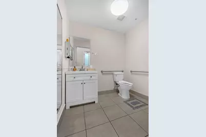 7801 NW 95th St, Hialeah Gardens, FL 33016 - Photo 25