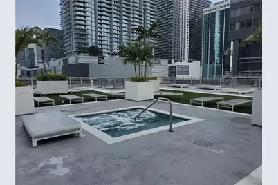 690 SW 1st Ct #1906, Miami, FL 33130 - Photo 17