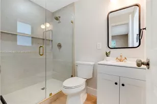 702 NW 18th St, Fort Lauderdale, FL 33311 - Photo 11