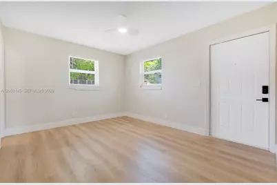 702 NW 18th St #1-2, Fort Lauderdale, FL 33311 - Photo 9