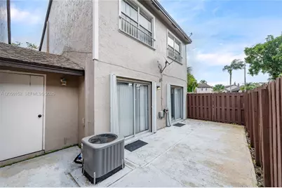 3877 NW 122nd Ter #1-L, Sunrise, FL 33323 - Photo 5
