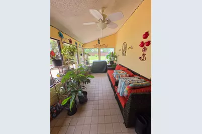 2824 Deltona St, Deltona, FL 32725 - Photo 11