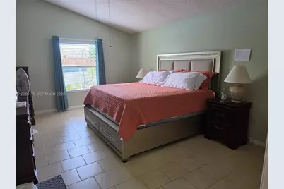 2824 Deltona St, Deltona, FL 32725 - Photo 7