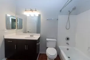 18308 NW 68th Ave, Hialeah, FL 33015 - Photo 7